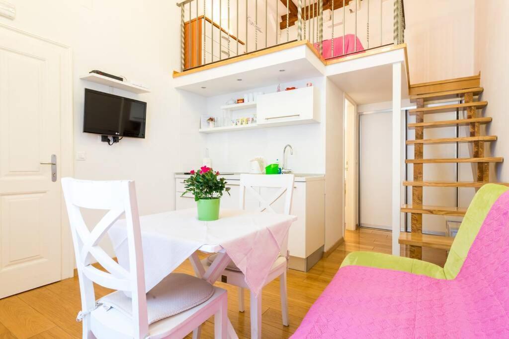 Apartment Carpe Diem On The Main Street - Stradun